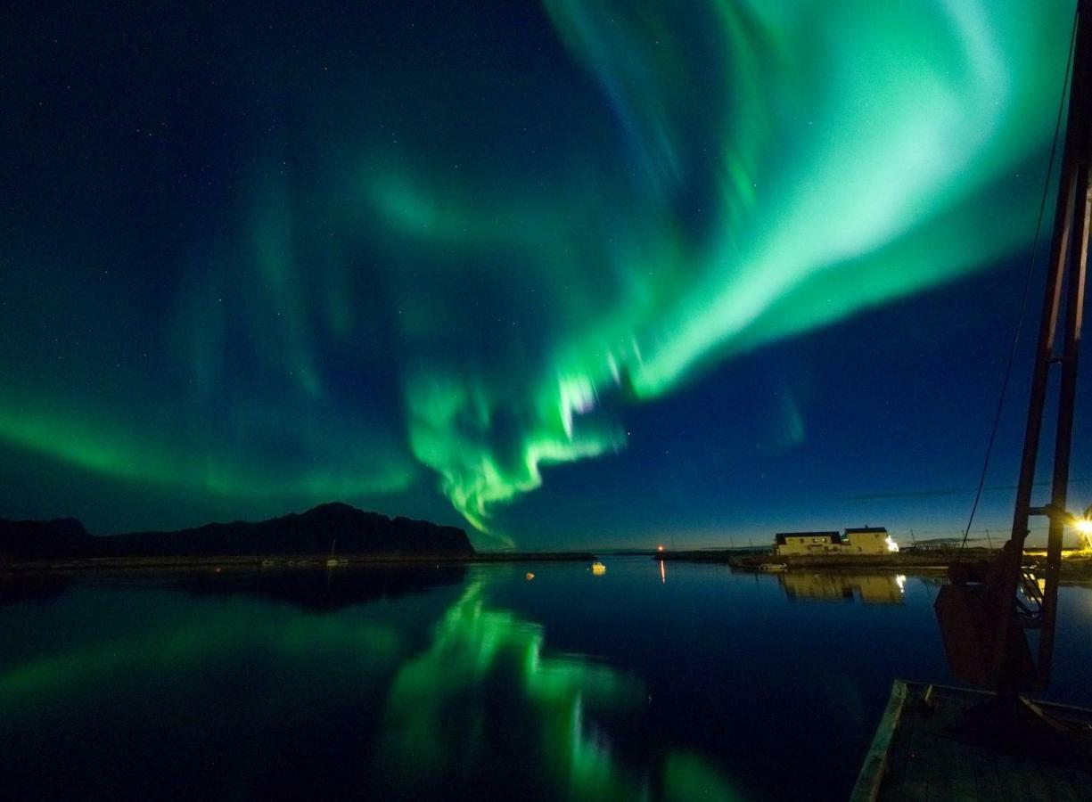 Midnight Sun View Lofoten Leknes Exterior photo
